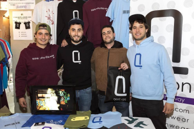 El fin de semana del 12 y 13 de mayo la Plaza de Toros de Pamplona acogió una nueva edición de Ame&Art, un espacio en el que se encontraron más de 60 marcas y diseñadores independientes. Junto a los diferentes puntos de exposición de los creadores, también hubo sitio para la gastronomía local, conciertos, música DJ y zona infantil. En esta edición, además, se pudo visitar una galería de arte en la que participaron varios artistas locales.