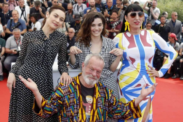 Varias fotos de los asistentes al fin del Fesival de Cannes de este año y de la ceremonia final