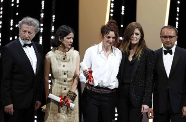 Varias fotos de los asistentes al fin del Fesival de Cannes de este año y de la ceremonia final