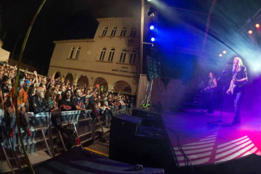 1.700 personas asistieron al concierto que ofreció dentro de su gira de despedida en el festival Estaciones Sonoras