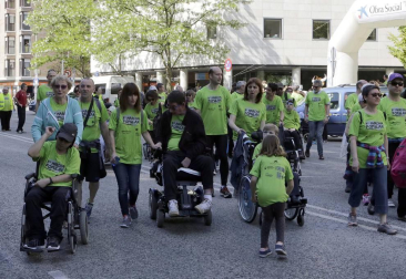 Imágenes de la primera carrera solidaria organizada en Pamplona por Adacen y Aspace Navarra el pasado domingo, 20 de mayo, con el objetivo de dar visibilidad a las personas con discapacidad.