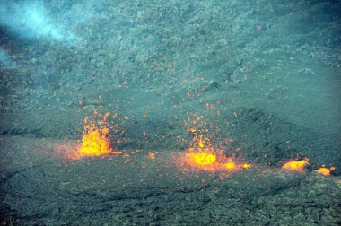 Una central geotérrmica de las islas Hawái está amenazada por la lava del volcán Kilauea.