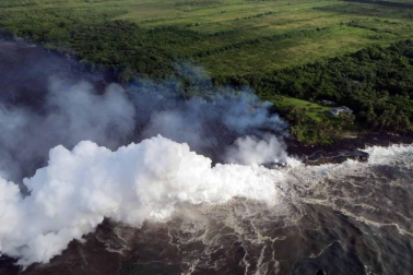 Una central geotérrmica de las islas Hawái está amenazada por la lava del volcán Kilauea.