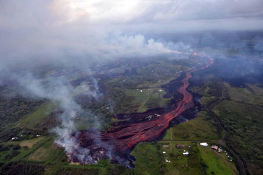 Una central geotérrmica de las islas Hawái está amenazada por la lava del volcán Kilauea.