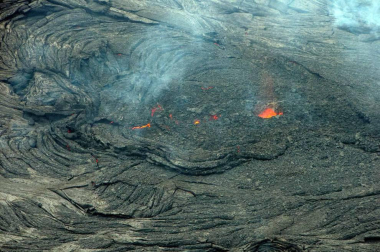 Una central geotérrmica de las islas Hawái está amenazada por la lava del volcán Kilauea.