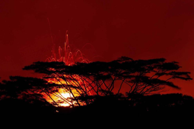 Una central geotérrmica de las islas Hawái está amenazada por la lava del volcán Kilauea.