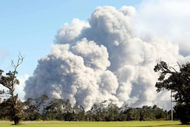Una central geotérrmica de las islas Hawái está amenazada por la lava del volcán Kilauea.