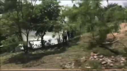 Un avión queda partido en dos tras estrellarse en Honduras