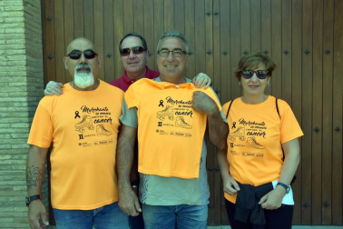 El domingo 20 de mayo se celebró la segunda edición de la marcha 'Murchante contra el cáncer'. Los vecinos de esta localidad se volcaron con la iniciativa solidaria, que invitada a completar el recorrido patinando, corriendo o andando. Además del evento deportivo, también se celebraron otras actividades paralelas, como animación infantil, pintacaras, manualidades y sorteos a los que se sumó reparto de migas, vino y chistorra.