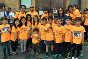 El domingo 20 de mayo se celebró la segunda edición de la marcha 'Murchante contra el cáncer'. Los vecinos de esta localidad se volcaron con la iniciativa solidaria, que invitada a completar el recorrido patinando, corriendo o andando. Además del evento deportivo, también se celebraron otras actividades paralelas, como animación infantil, pintacaras, manualidades y sorteos a los que se sumó reparto de migas, vino y chistorra.
