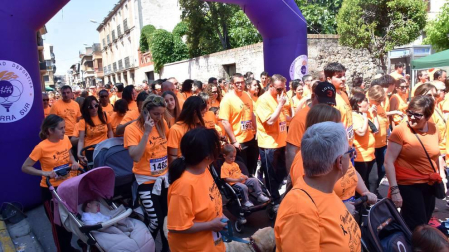 El domingo 20 de mayo se celebró la segunda edición de la marcha 'Murchante contra el cáncer'. Los vecinos de esta localidad se volcaron con la iniciativa solidaria, que invitada a completar el recorrido patinando, corriendo o andando. Además del evento deportivo, también se celebraron otras actividades paralelas, como animación infantil, pintacaras, manualidades y sorteos a los que se sumó reparto de migas, vino y chistorra.