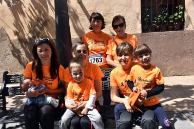 El domingo 20 de mayo se celebró la segunda edición de la marcha 'Murchante contra el cáncer'. Los vecinos de esta localidad se volcaron con la iniciativa solidaria, que invitada a completar el recorrido patinando, corriendo o andando. Además del evento deportivo, también se celebraron otras actividades paralelas, como animación infantil, pintacaras, manualidades y sorteos a los que se sumó reparto de migas, vino y chistorra.