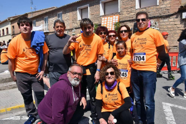 El domingo 20 de mayo se celebró la segunda edición de la marcha 'Murchante contra el cáncer'. Los vecinos de esta localidad se volcaron con la iniciativa solidaria, que invitada a completar el recorrido patinando, corriendo o andando. Además del evento deportivo, también se celebraron otras actividades paralelas, como animación infantil, pintacaras, manualidades y sorteos a los que se sumó reparto de migas, vino y chistorra.