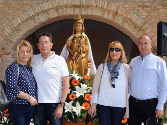 Los vecinos de Cárcar celebraron la tradicional romería a la ermita de la Virgen de Gracia el sábado 19 de mayo. La jornada comenzó con reparto de vino y chistorra e hinchables para los pequeños. Tras la misa se celebró el concurso de carrozas enramadas y los asistentes disfrutaron de las comidas preparadas al aire libre. Finalmente, un espectáculo de danza y un toro de fuego dieron cierre a la fiesta.