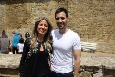 Tabar acogió el Día del valle de Urraúl Bajo. Además de hinchables para los más pequeños, mercado de artesanía, reparto de chistorra y vino y animación de txistularis, también hubo un concierto en la iglesia protagonizado por el Coro txiki de Aoiz. Un día de encuentro entre pueblos vecinos.