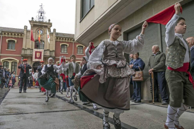 La lluvia no impidió que los actos programados siguieran el guion previsto