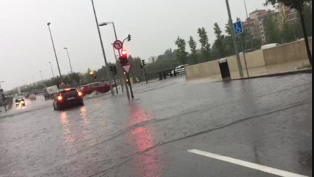 Las tormentas causan problemas en el barrio de Azpilaña en Pamplona