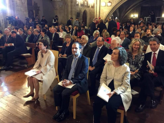 La Coral de Cámara de Pamplona ha recibido "emocionada" el Premio Príncipe de Viana de la Cultura 2018, un galardón que reconoce su trayectoria y le compromete a seguir avanzando.