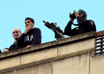 Unos 2.600 militares y guardias civiles, con 137 vehículos y más de 50 aeronaves han recorrido las calles del centro de la capital riojana