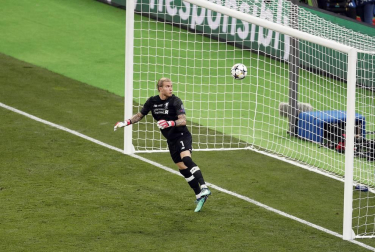 El Real Madrid consiguió su 13º título de Campeón de Europa, el tercero consecutivo, tras vencer en la final de Kiev al Liverpool por 3-1.