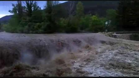 El río Esca a su paso por el valle de Roncal