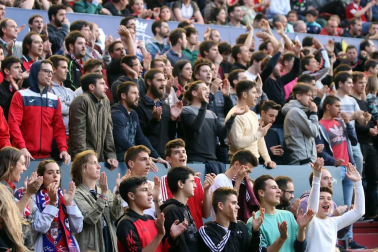 ¿Estuviste en el estadio durante el partido? Trata de encontrarte en la grada.