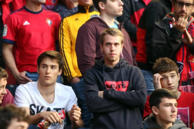 ¿Estuviste en el estadio durante el partido? Trata de encontrarte en la grada.