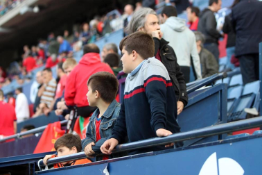 ¿Estuviste en el estadio durante el partido? Trata de encontrarte en la grada.