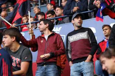 ¿Estuviste en el estadio durante el partido? Trata de encontrarte en la grada.