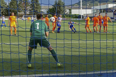 Los de Estella vencieron por al mínima y certificaron la permanencia en Segunda División B.