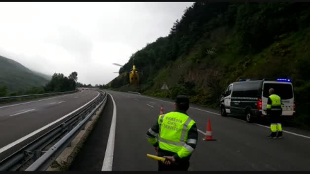 Despegue del helicóptero médico con un herido en Urritza