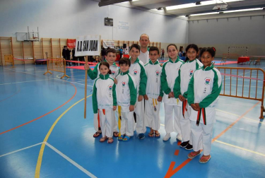 El sábado 26 de mayo Irurtzun acogió el Campeonato Navarro Infantil de Promoción, valedero para los Juegos Deportivos de Navarra, en el que tomaron parte 133 deportistas de las categorías benjamín, alevín, infantil y juvenil, pertenecientes a diez clubes navarros: Karate Mutilva, A.D. San Juan, Shotokan Leitza, Shotokan Irurtzun, Karate Berriozar, Gimnasio Kanku, Karate Noáin, Karate Lagunak, Karate Amigos de Alsasua y Karate Navarro Villoslada.