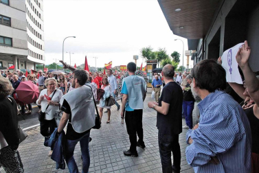 Fotos de la manifestación contra la política lingüística del Gobierno de Navarra celebrada este sábado en Pamplona.