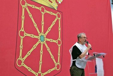 Fotos de la manifestación contra la política lingüística del Gobierno de Navarra celebrada este sábado en Pamplona.
