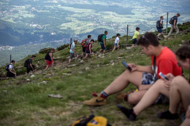 Miles de turistas se ven atraídos por la apuesta por el senderismo y la cerveza tradicional en la Ruta de la Cerveza de la Bohemia checa.
