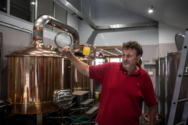 Miles de turistas se ven atraídos por la apuesta por el senderismo y la cerveza tradicional en la Ruta de la Cerveza de la Bohemia checa.