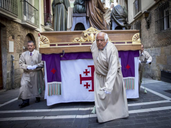 Procesión por las calles de Pamplona con motivo de la celebración del Corpus Christi.