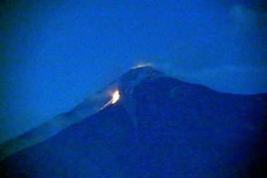 Cerca de 1,7 millones de personas se han visto afectadas por la erupción del volcán que ha causado al menos 25 muertos.