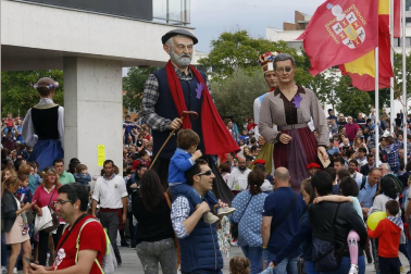 El centro para discapacitados Caidis-Las Hayas dio comienzo este viernes a las fiestas de Sarriguren