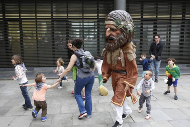 El centro para discapacitados Caidis-Las Hayas dio comienzo este viernes a las fiestas de Sarriguren
