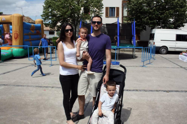 El sábado 2 de junio, con punto de reunión en la localidad de Salinas, los vecinos del valle de Galar celebraron su fiesta de hermanamiento con una jornada llena de actividades, que comenzaron a las once de la mañana con el tradicional chupinazo. Almuerzo, juegos e hinchables, misa, concierto de la coral del valle, campeonatos, zikiro y otras muchas posibilidades animaron el día, que finalizó con verbena a altas horas de la madrugada.