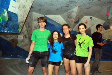Cita con la escalada el sábado 2 de junio en Rocópolis, donde tuvo lugar la final de la disciplina de bloque correspondiente a los XXXI Juegos Deportivos de Navarra. Tomaron parte deportistas de las edades sub 12, sub 14, sub 16 y hasta 18 años; tanto en categoría masculina como femenina. Entre las 10 y las 11:45 horas se disputaron las rondas clasificatorias y a partir de las 12 horas, se desarrollaron las finales.