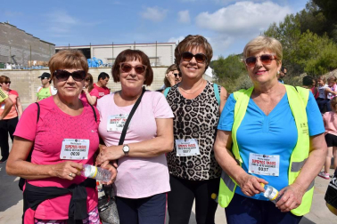 El sábado 2 de junio, Congelados de Navarra -una de las empresas participantes del 'Reto solidario' de Fundación Diario de Navarra y Obra social La Caixa- organizó la marcha 'Sumemos pasos para el Reto solidario'. Vecinos de Arguedas y Valtierra salieron desde la plaza de los Fueros de cada localidad a las 10 de la mañana para, en poco más de dos kilómetros, alcanzar la planta que la empresa tiene en Arguedas, donde se celebró una pequeña fiesta.