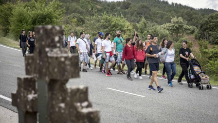 Los 'Caminos de la Hospitalidad' desembocaron el sábado en la cuna de San Francisco Javier con un centenar de refugiados sirios como símbolo de la acogida Navarra