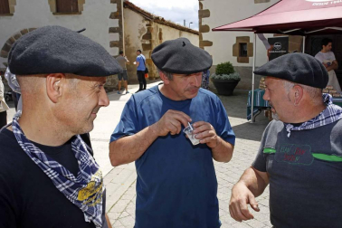 Eltzaburu acogió el domingo un nuevo día dedicado a la cuajada. El Valle de Ultzama dedicó, por noveno año, una jornada para conocer cómo se elabora de forma tradicional este postre estrella de la zona