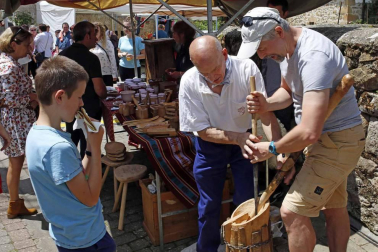 Eltzaburu acogió el domingo un nuevo día dedicado a la cuajada. El Valle de Ultzama dedicó, por noveno año, una jornada para conocer cómo se elabora de forma tradicional este postre estrella de la zona