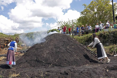Eltzaburu acogió el domingo un nuevo día dedicado a la cuajada. El Valle de Ultzama dedicó, por noveno año, una jornada para conocer cómo se elabora de forma tradicional este postre estrella de la zona