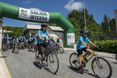 El domingo se celebró la 23ª edición del Día de la Bicicleta acompañado del buen tiempo y con 4.200 participantes