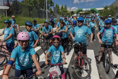 El domingo se celebró la 23ª edición del Día de la Bicicleta acompañado del buen tiempo y con 4.200 participantes