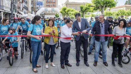 El domingo se celebró la 23ª edición del Día de la Bicicleta acompañado del buen tiempo y con 4.200 participantes